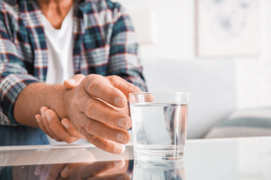 Parkinsonova bolezen tresavica roke